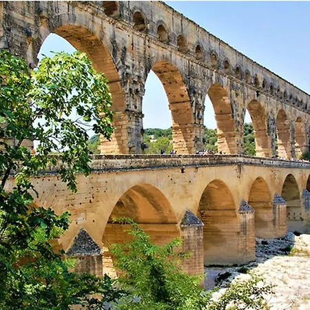 Mas Piscine Proche Uzes Vakantiehuis