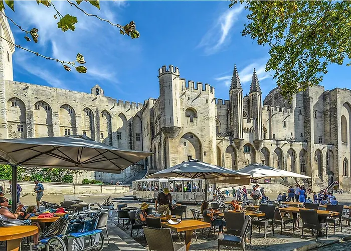 Hébergement de vacances Mas Piscine Proche Uzes *